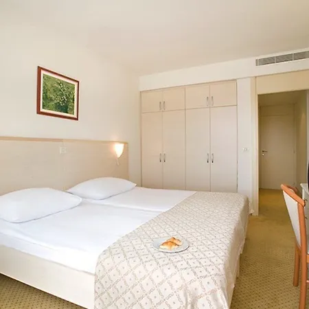 Hotel Pical Sunny By Valamar 2*