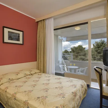 Pical Sunny By Valamar Hotel