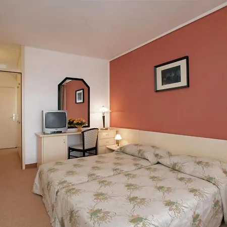 Pical Sunny By Valamar Hotel