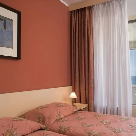 Pical Sunny By Valamar Hotel 2*