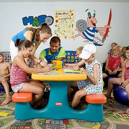 מלון Pical Sunny By Valamar 2*